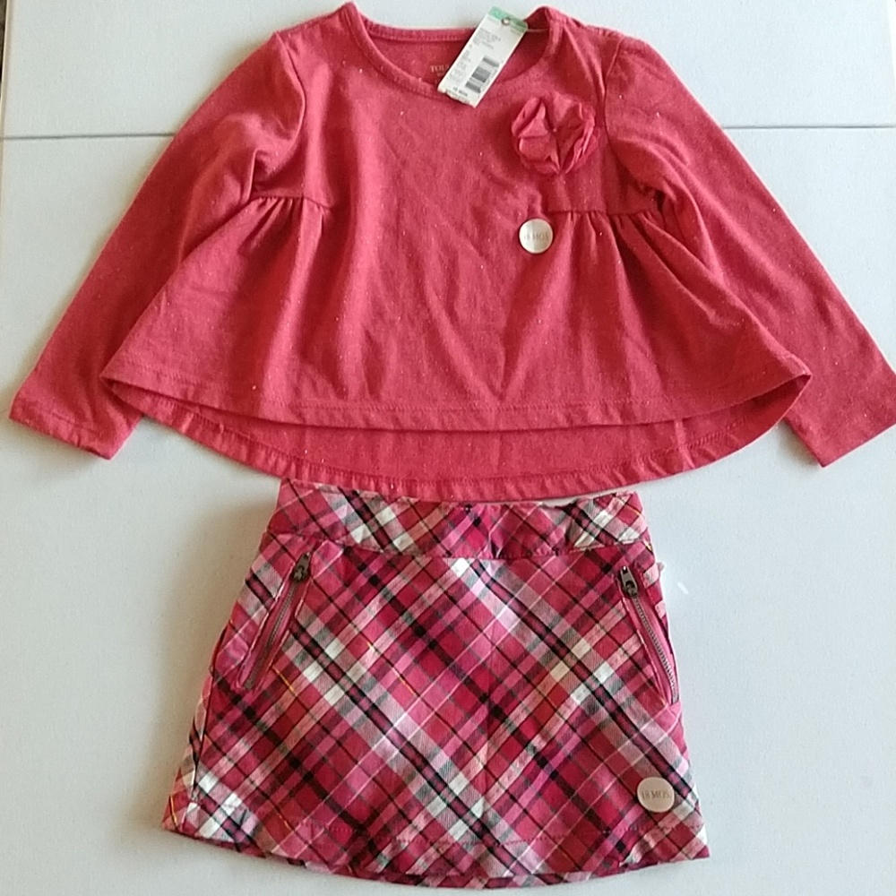 Matching tee & skirt  outfit